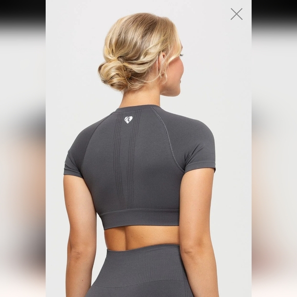 Womens Best Power Crop Top & Cycling Shorts - Picture 3 of 15